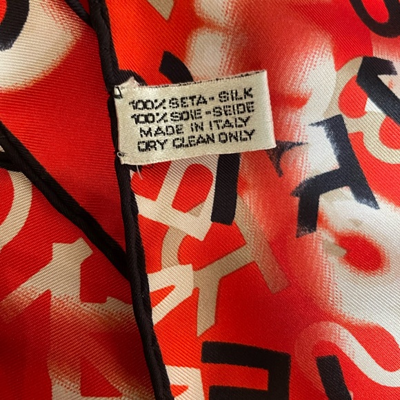 CHANEL ICONIC 100% SILK SCARF 
In box with COA - Picture 3 of 4